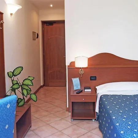 Hotel Cris Mestre