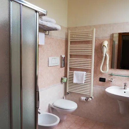 Hotel Cris 3*